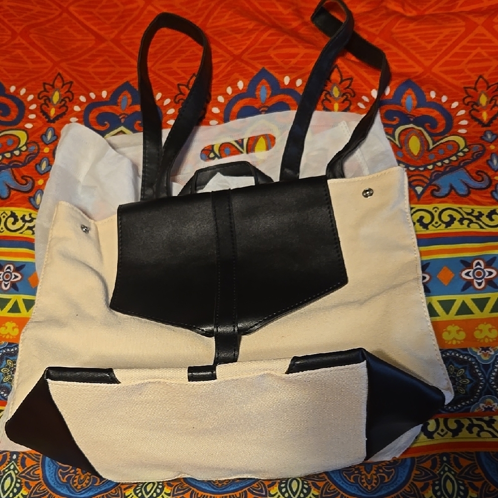 Chic Black and Beige Tote Bag ⭐️NEW